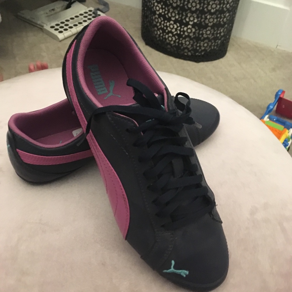 Puma women’s driving shoes
